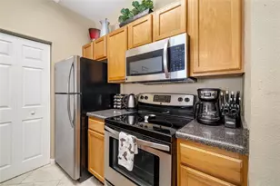 10764 70th Ave, Seminole, FL 33772 - Photo 9