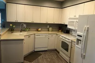 5767 Avista Dr, Sarasota, FL 34243 - Photo 7