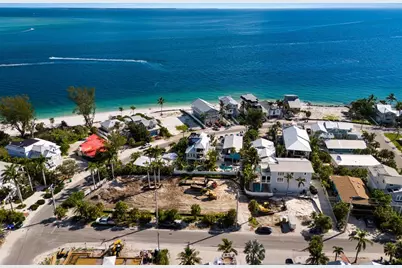 812 N Bay Boulevard, Anna Maria, FL 34216 - Photo 3