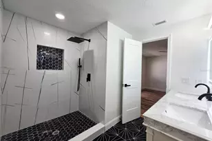 6160 71st Ave N, Pinellas Park, FL 33781 - Photo 17