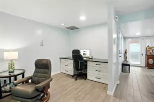 4558 Vinewood Cir, North Fort Myers, FL 33903 - Photo 23