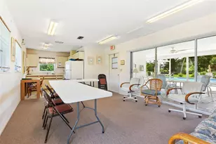 4888 Oak Run Dr, Sarasota, FL 34243 - Photo 31