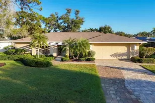 3679 Aster Dr, Sarasota, FL 34233 - Photo 1