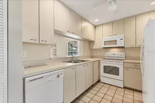 3244 Ringwood Meadow, Sarasota, FL 34235 - Photo 13