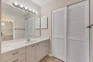 3244 Ringwood Meadow, Sarasota, FL 34235 - Photo 19