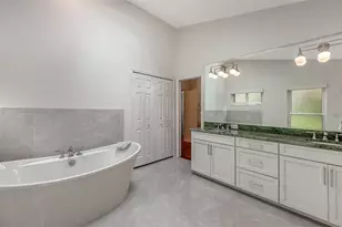 1529 Oak Way, Sarasota, FL 34232 - Photo 17