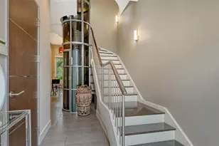 213 Cosmopolitan Ct, Sarasota, FL 34236 - Photo 5