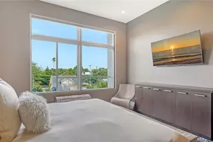 213 Cosmopolitan Ct, Sarasota, FL 34236 - Photo 21