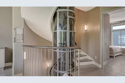 213 Cosmopolitan Court, Sarasota, FL 34236 - Photo 29