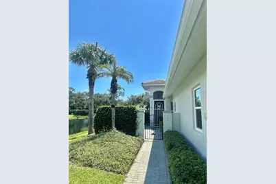 301 Reclinata Circle, Venice, FL 34292 - Photo 3