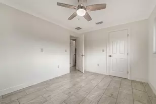 3085 Goldenrod St, Sarasota, FL 34239 - Photo 17