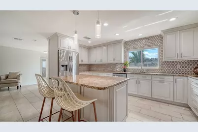 3085 Goldenrod Street, Sarasota, FL 34239 - Photo 11