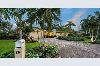 734 Indian Beach Circle, Sarasota, FL 34234 - Photo 3