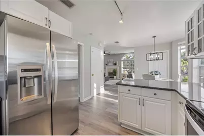 13951 Harbor View Drive, Seminole, FL 33776 - Photo 15