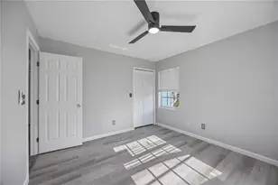 13951 Harbor View Dr, Seminole, FL 33776 - Photo 29