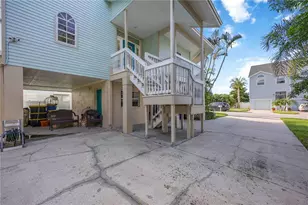 13951 Harbor View Dr, Seminole, FL 33776 - Photo 3