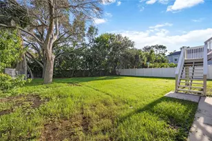 13951 Harbor View Dr, Seminole, FL 33776 - Photo 35