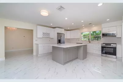 625 W Olympia Avenue, Punta Gorda, FL 33950 - Photo 15