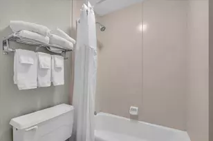 7150 N Tamiami Trl, Sarasota, FL 34243 - Photo 11