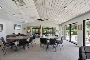 3946 Wilshire Cir E, Sarasota, FL 34238 - Photo 35