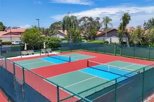 3946 Wilshire Cir E, Sarasota, FL 34238 - Photo 29