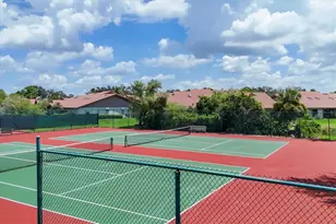 3946 Wilshire Cir E, Sarasota, FL 34238 - Photo 47