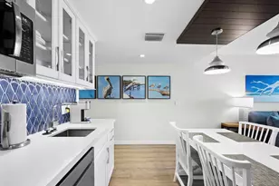 210 Sands Point Rd, Longboat Key, FL 34228 - Photo 11