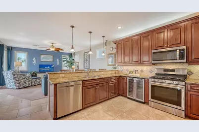 220 36th Street, Holmes Beach, FL 34217 - Photo 9