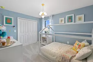 17428 Luminous Ave, Venice, FL 34293 - Photo 5