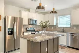 8221 Reefbay Cv, Parrish, FL 34219 - Photo 11