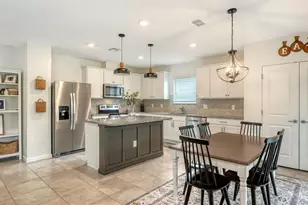 8221 Reefbay Cv, Parrish, FL 34219 - Photo 9
