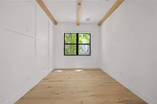 1648 Bonita Ln, Sarasota, FL 34239 - Photo 11