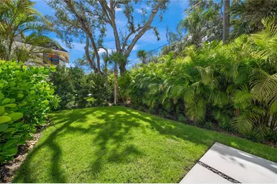 1648 Bonita Lane, Sarasota, FL 34239 - Photo 47