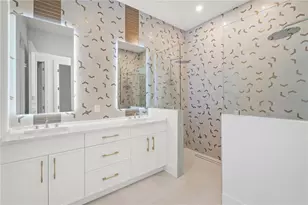 1648 Bonita Ln, Sarasota, FL 34239 - Photo 23