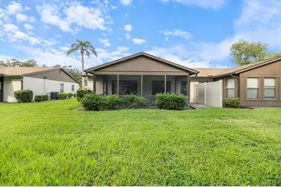 462 Oak Hill Circle #5, Sarasota, FL 34232 - Photo 17