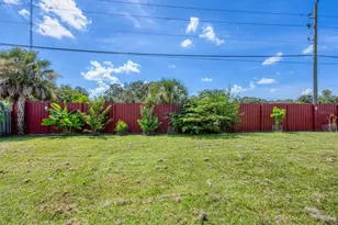 618 Eastpointe Ct, Sarasota, FL 34232 - Photo 31