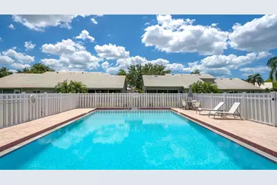 5366 Christie Ann Place #19, Sarasota, FL 34233 - Photo 49