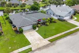 5709 39th St Cir E, Bradenton, FL 34203 - Photo 3