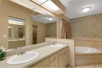 5709 39th Street Circle E, Bradenton, FL 34203 - Photo 19