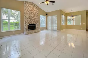6809 Erica Ln, Sarasota, FL 34241 - Photo 9