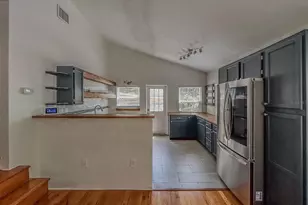 4247 Dr Martin Luther King Jr Street N, Saint Petersburg, FL 33703 - Photo 15