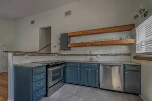 4247 Dr Martin Luther King Jr Street N, Saint Petersburg, FL 33703 - Photo 19