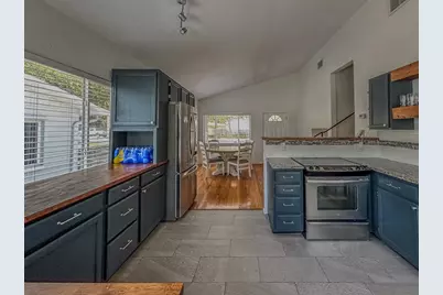 4247 Dr Martin Luther King Jr Street N, Saint Petersburg, FL 33703 - Photo 13