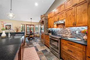 9206 65th Ave E, Bradenton, FL 34202 - Photo 13