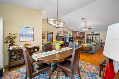 9206 65th Avenue E, Bradenton, FL 34202 - Photo 9