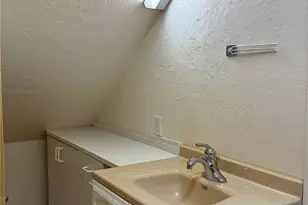 7832 Kavanagh Ct, Sarasota, FL 34240 - Photo 17