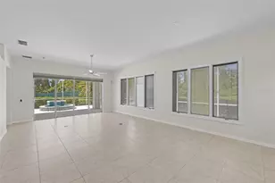 8628 54th Ave Cir E, Bradenton, FL 34211 - Photo 3