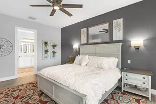 8273 Grande Shores Dr, Sarasota, FL 34240 - Photo 29