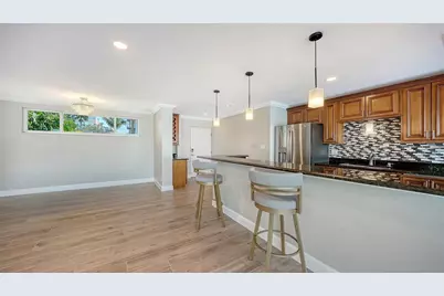 226 Golden Gate Point #23, Sarasota, FL 34236 - Photo 11