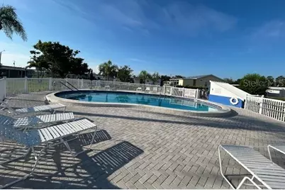 204 Freeport Drive, Sarasota, FL 34233 - Photo 7